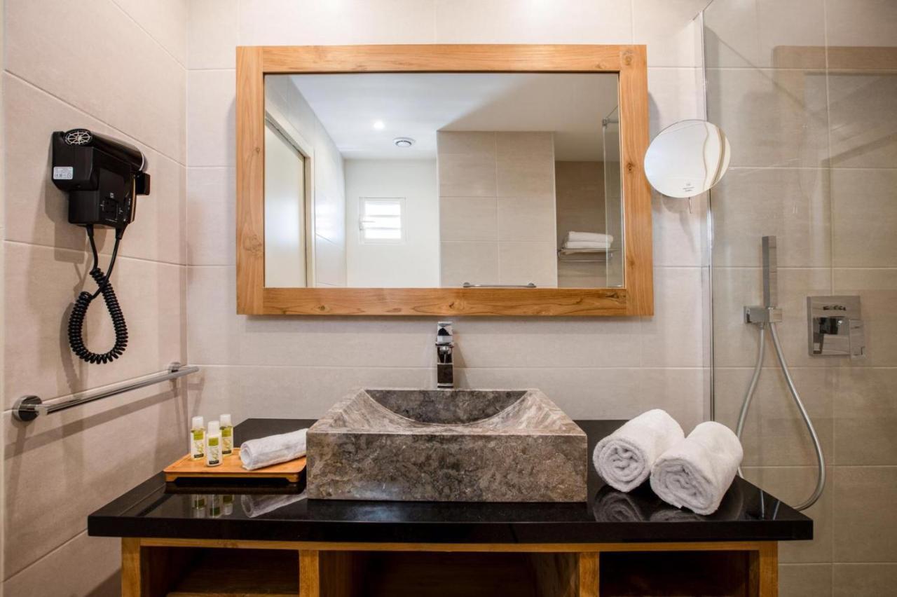 Orient Bay Orient Beach Hotel מראה חיצוני תמונה